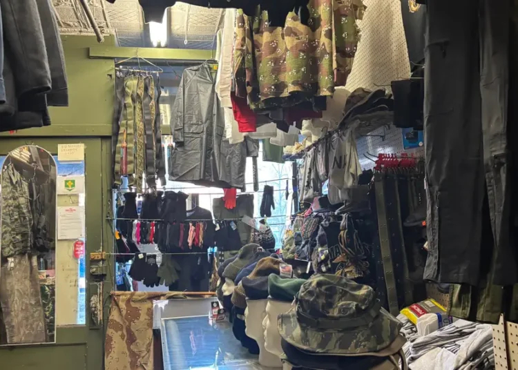 New York lawmakers want to give your favorite dive bar a rent freeze