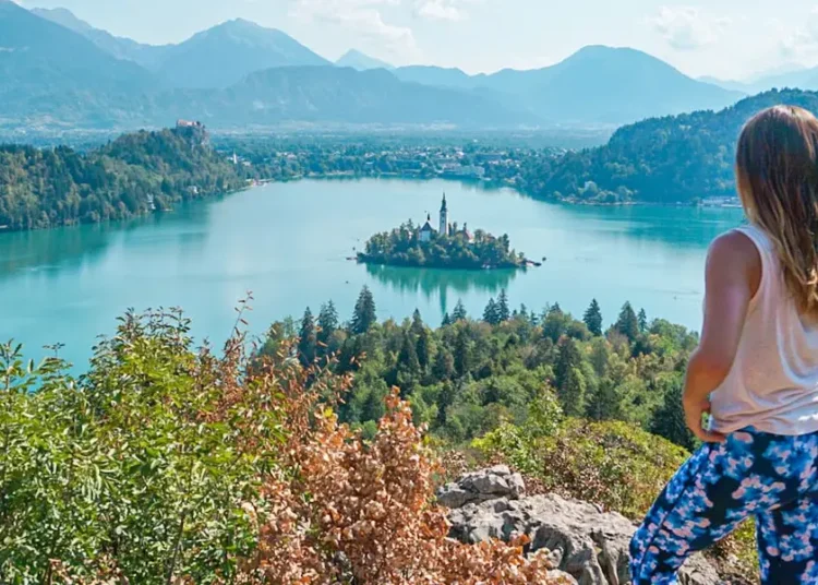 I spent a year backpacking around the world by myself. Struggling with loneliness taught me lessons I didn’t expect.