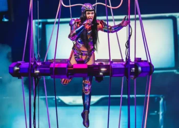 Katy Perry shares Claude Pro subscription screenshot with heart drawn on after Pentagon drops Anthropic