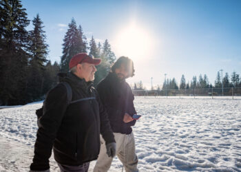 Should your therapy session be outdoors? More therapists are trying it.