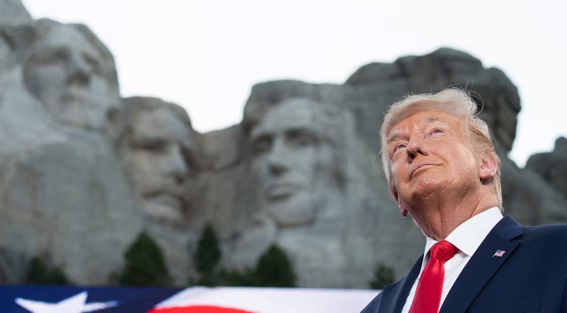 MAGA Senator’s ‘Embarrassing’ Trump Suck-Up Attempt Immediately Backfires