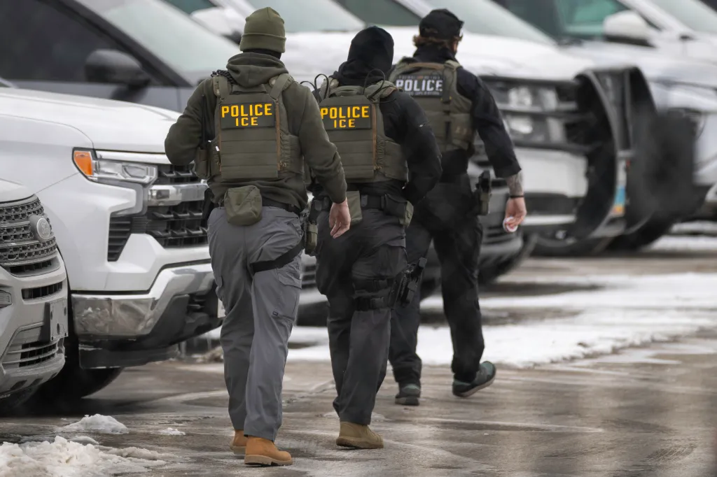  ICE agents depart the Bishop Henry Whipple Federal Building on February 4, 2026 in Minneapolis, Minnesota.