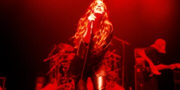 4 Iconic 90s Songs to Satisfy Your Inner Cigarette Mom