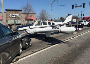 Plane crashes into multiple cars during emergency street landing in Georgia