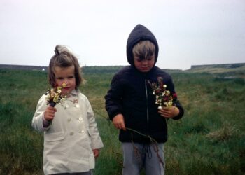 ‘Leaving Home’ turns a troubled childhood into a gripping memoir