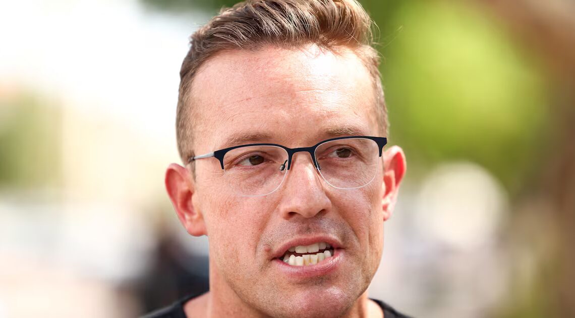 MAGA Wife Uses Posting Frenzy to Say Her Husband Is Straight