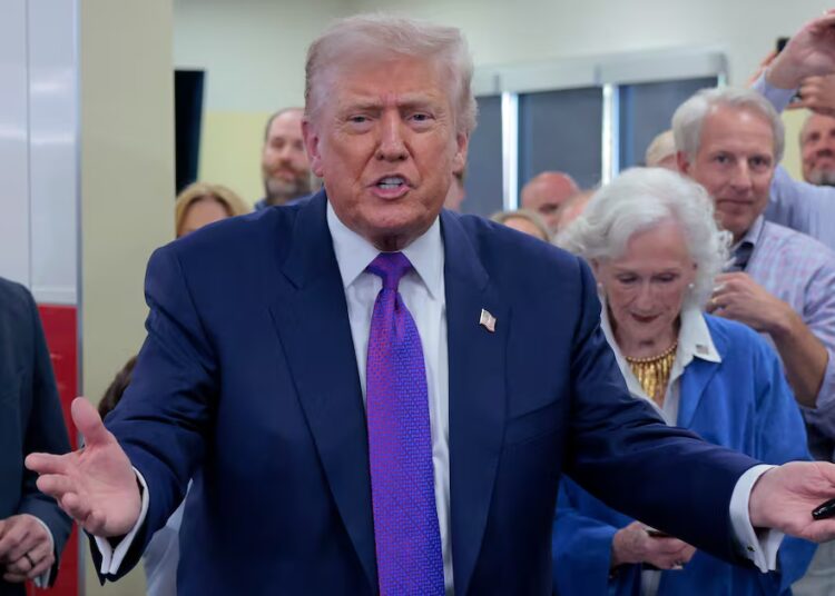 Trump’s Bulging Cankles Exposed by Podcaster