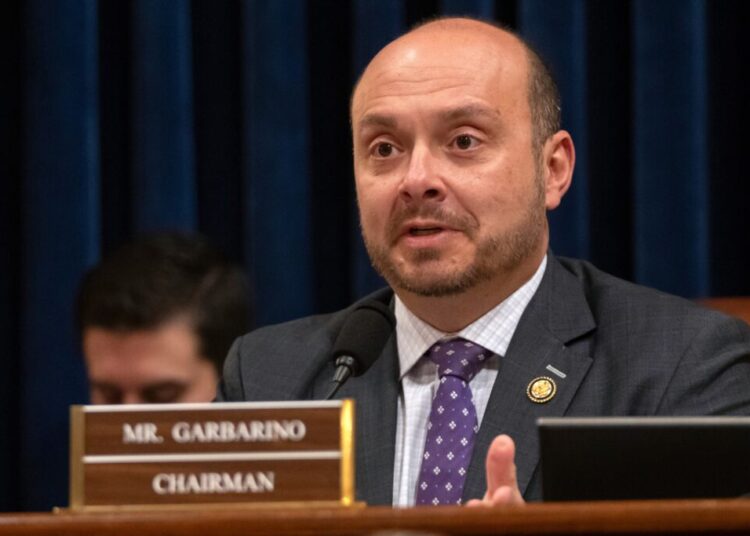 Moderate Republican willing to break with party is set to lead ICE hearing
