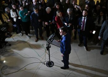 House GOP searches for votes to reopen government with razor-thin majority