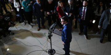 House GOP searches for votes to reopen government with razor-thin majority