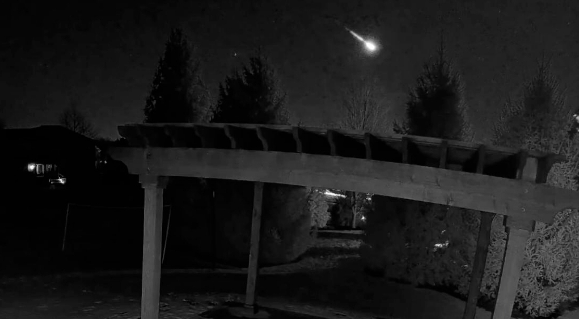 Everything We Know About the Giant Fireball That Just Lit Up the Midwest Sky