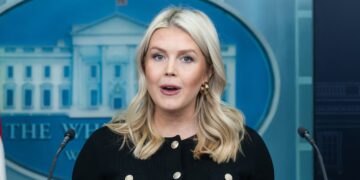 Leavitt Lashes Out at Press Over Trump’s Shifting Story