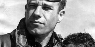 Bob Croft, free diver who ventured deeper than anyone before him, dies at 91