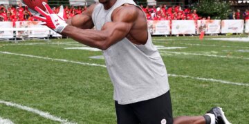 4 Comedic Actors Who Used to Be Pro Football Players