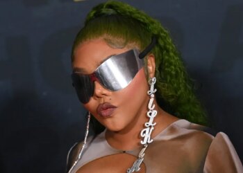 Lil Kim Recalls How Biggie Helped Her Buy a Car Because She Didn’t Know How To Drive