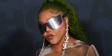 Lil Kim Recalls How Biggie Helped Her Buy a Car Because She Didn’t Know How To Drive