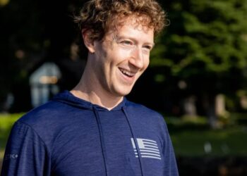 Mark Zuckerberg is joining Jeff Bezos in Miami’s billionaire bunker: Take a look inside his real-estate portfolio