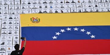 The Information Networks That Connect Venezuelans in Uncertain Times
