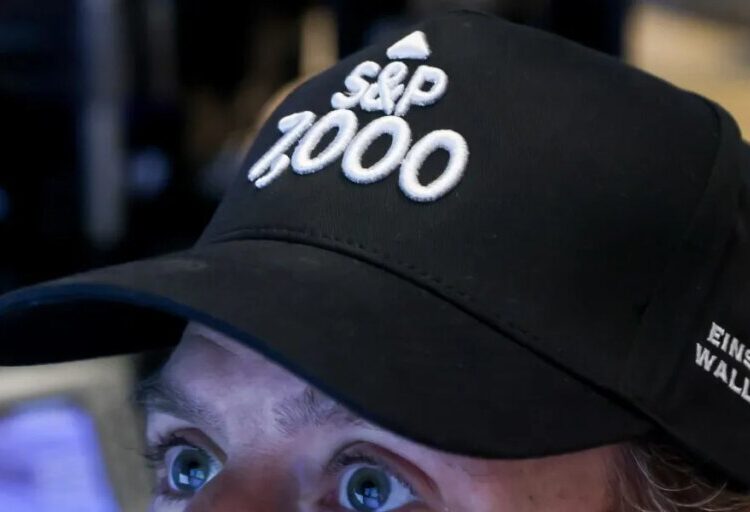 The ‘smart money’ isn’t acting like we’re in a bubble, top economist says. The AI ballgame is in its ‘early innings’