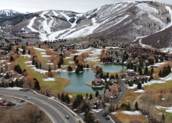 Record Low Snow in the West Will Mean Less Water, More Fire, and Political Chaos