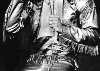 A Famous Comedian Destroyed Eddie Murphy’s Leather Suit From ‘Delirious’