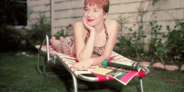 The Actress Shirley MacLaine Says Farted in Her Face on the Set of ‘Terms of Endearment’