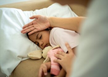 Should you feed a cold and starve a fever? Here’s what experts say.