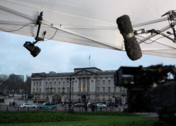 That’s the end of British reverence for the monarchy, I’m sorry to say