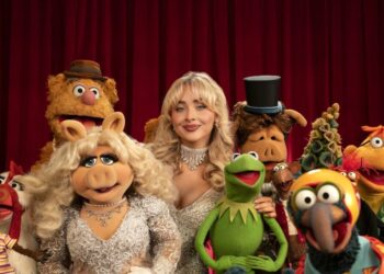 ‘The Muppet Show’ refuses to modernize in its triumphant revival