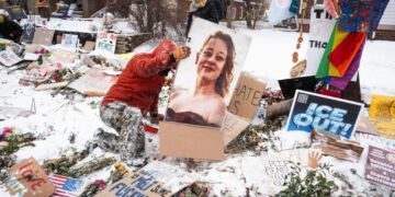 ICE Agent’s ‘Dragging’ Case May Help Expose Evidence in Renee Good Shooting