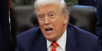 Trump Pushes Demand to Republicans in Election Meltdown