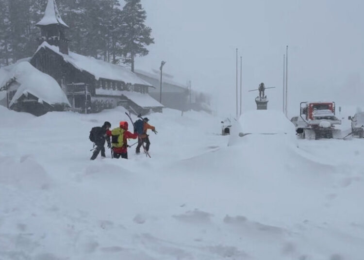 Eight skiers found dead as search continues after California avalanche