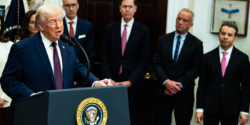 After leaving WHO, Trump officials propose more expensive replacement to duplicate it