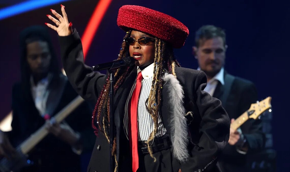 Ms. Lauryn Hill and Friends Honor Roberta Flack and D’Angelo With Rousing Performance