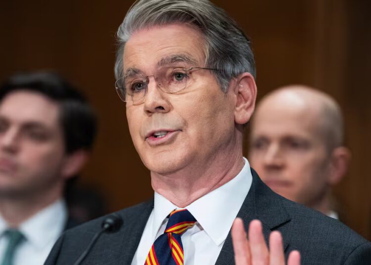 Trump Goon Cornered on Boss’ $10 Billion Taxpayer Shakedown