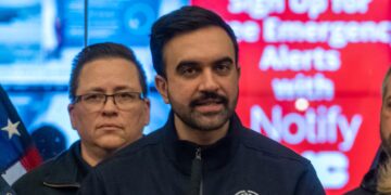 Monster Storm Shuts Down NYC and Buries Towns in Northeast