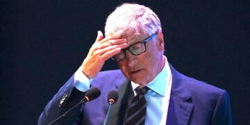 Epstein Alleged Billionaire Bill Gates Left Ex-Mistress Penniless and Sleeping on a Couch