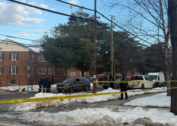 D.C. police say man fatally shot by deputy U.S. marshal threatened woman with gun