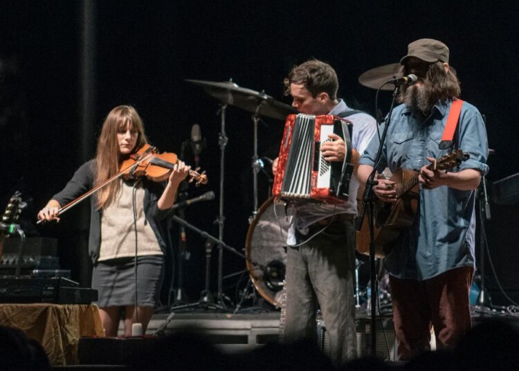On This Day in 1998, Neutral Milk Hotel Defined Indie Rock With Second and Last Album, ‘In the Aeroplane Over the Sea’