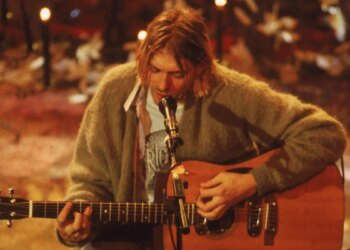 David Bowie Reflects on Emotional Nirvana Cover of His Song, ‘The Man Who Sold the World’