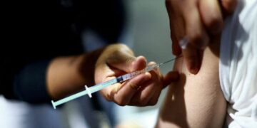 Person with measles traveled through Dulles airport, officials say