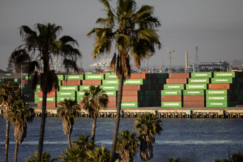 U.S. trade deficits remain high in 2025, despite Trump’s tariff policy