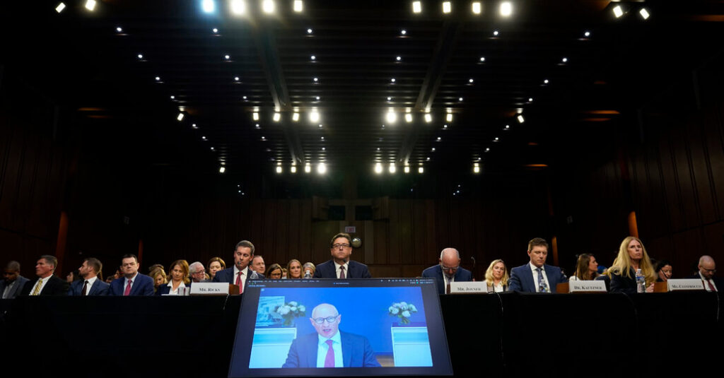 Congress Reins In Drug Middlemen in Effort to Lower Prescription Prices