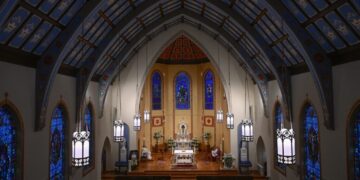 For traditional Catholics, Charlotte Communion dispute is a battle line