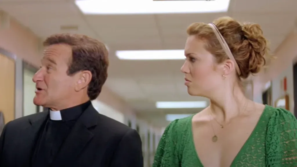 Robin Williams and Mandy Moore in License to Wed