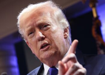 Trump Collapse Shifts Dem Midterm Focus Deep Into Red States