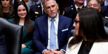 Labor secretary’s spouse not charged but remains banned from agency