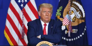 Trump Stuns Governors With Foul-Mouthed Rant at SCOTUS