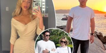 Sydney Sweeney and Scooter Braun sing their hearts out on romantic karaoke date