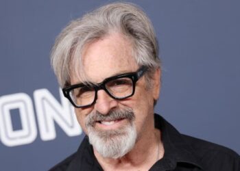 Robert Carradine, ‘Revenge of the Nerds’ and ‘Lizzie McGuire’ Star, Dies at 71